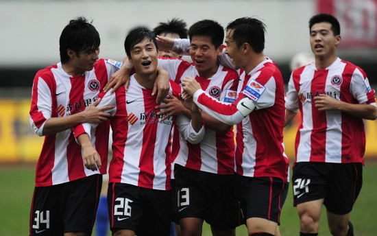 奎因27分8篮板，徐杰25分11助攻，广东男篮93-106惜败山西