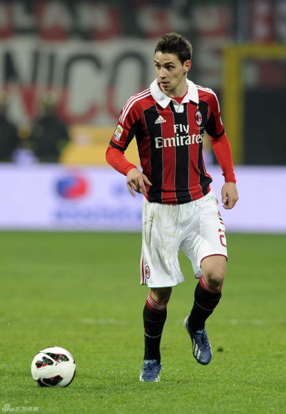 缺赛1场，狂砍255分登顶，吴梦洁让世界排坛重新定义中国主攻