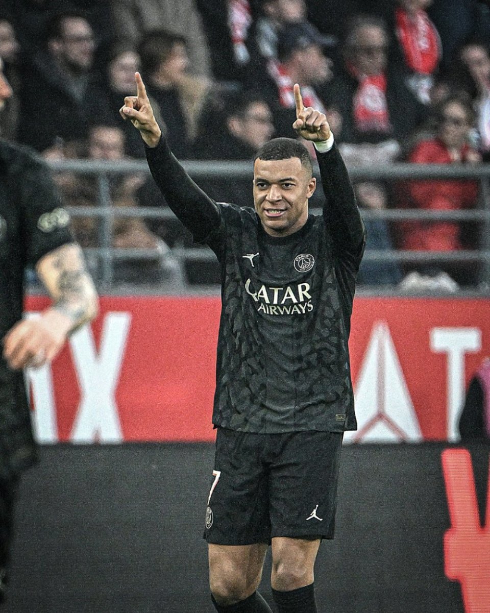 曝皇马已解雇阿隆索！踢曼城后正式官宣 42岁青训传奇任临时教练