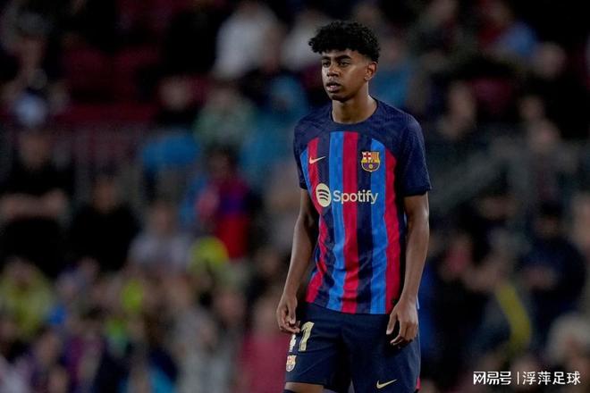 电讯报：由于过去两个赛季多次延迟开球，曼城被罚300万镑